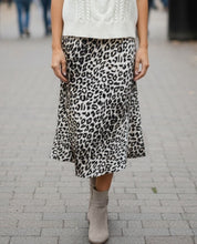 Load image into Gallery viewer, The Cream Cozy Cable Knit Sweater