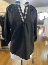 Load image into Gallery viewer, Black and Leopard top
