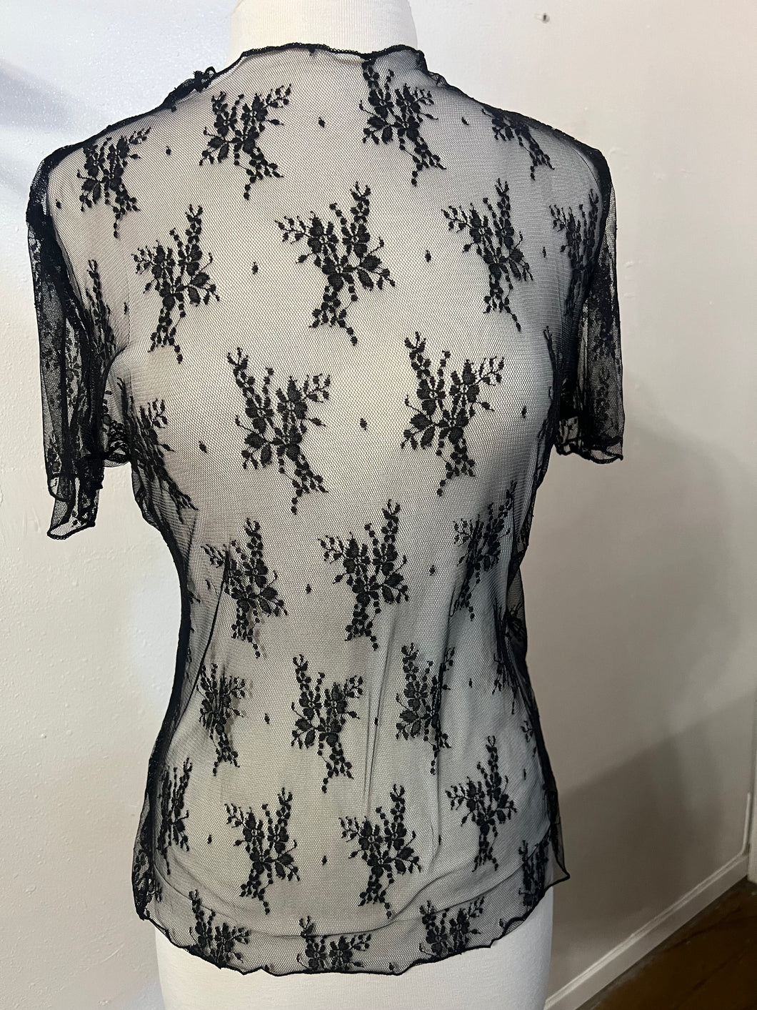 Short Sleeve Lace Undershirt