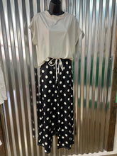 Load image into Gallery viewer, Simply Chic Cream Knit Top
